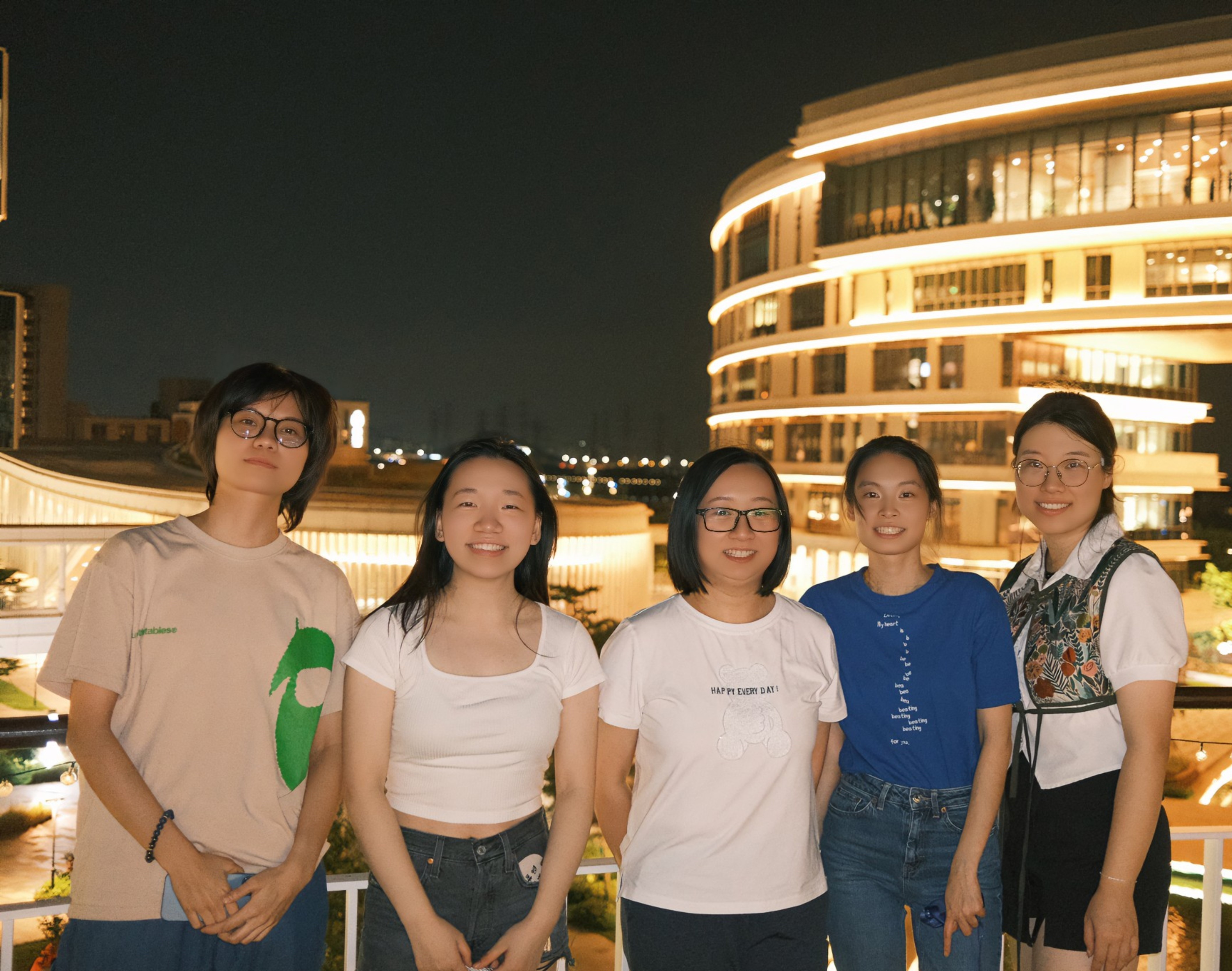 Members of Lin Lab together on campus